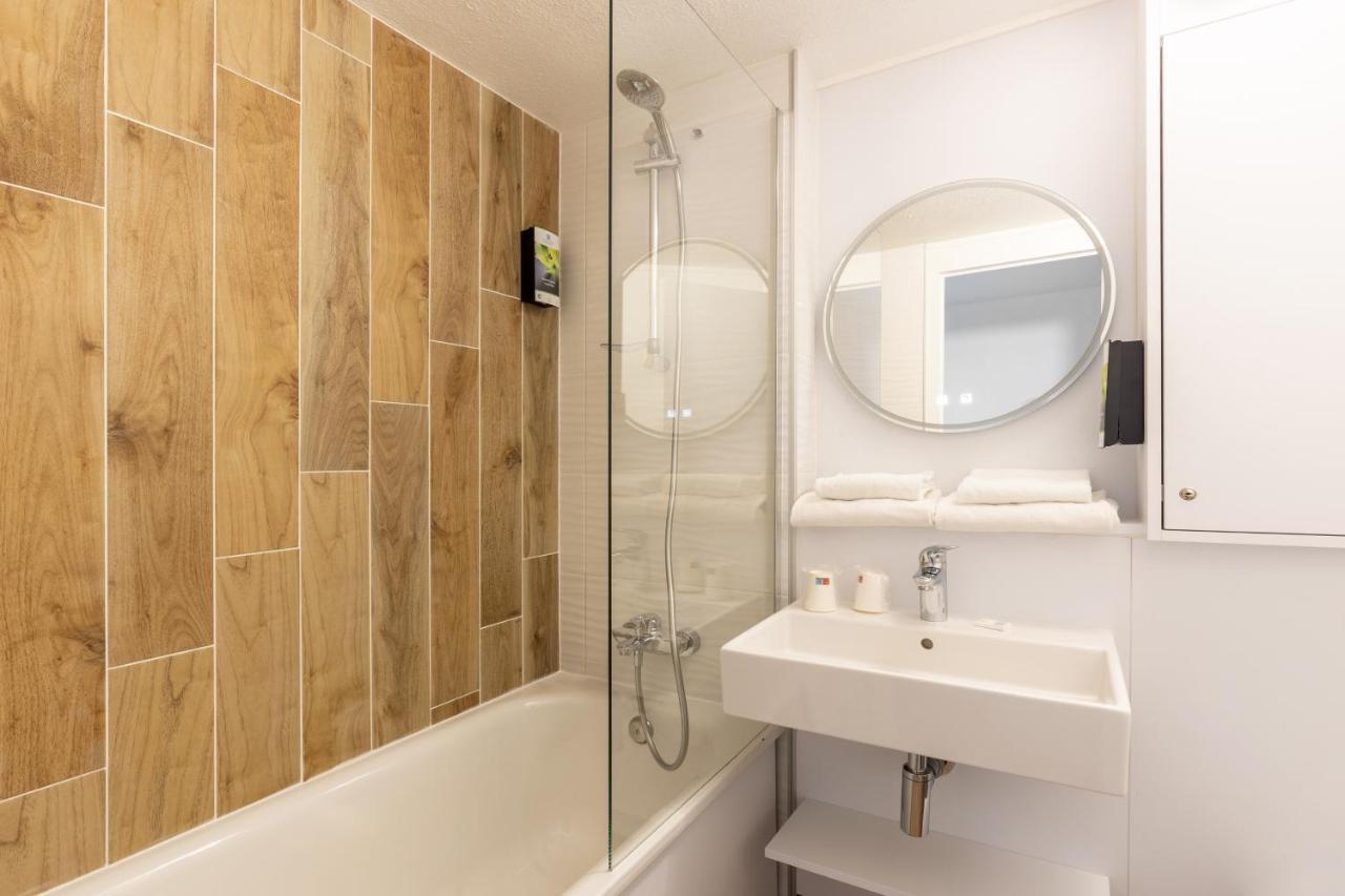 Sure Hotel By Best Western Плезир Екстериор снимка